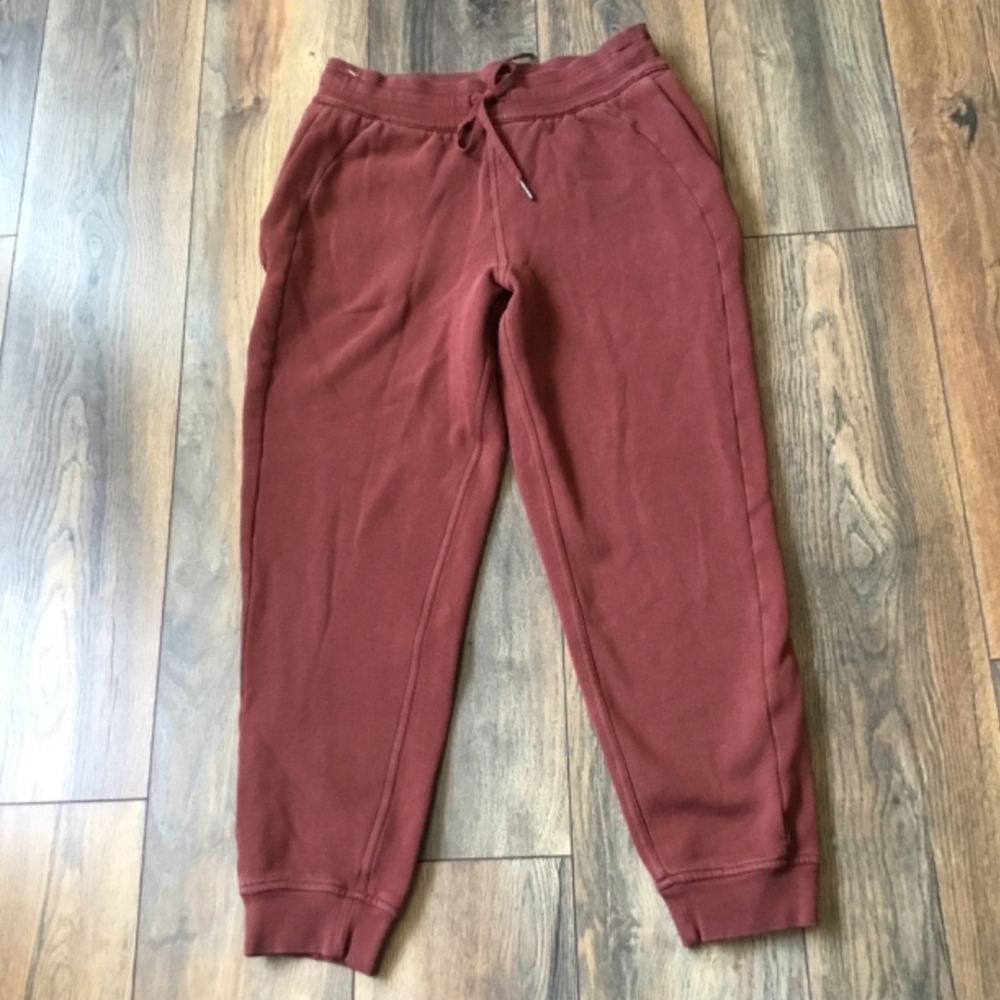 Lululemon Athletica Terracotta Joggers Old School - Picture 2 of 10